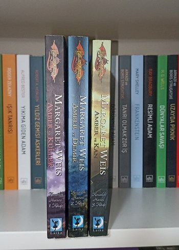 Margaret Weis Karanlık Havari Serisi - Görsel 5