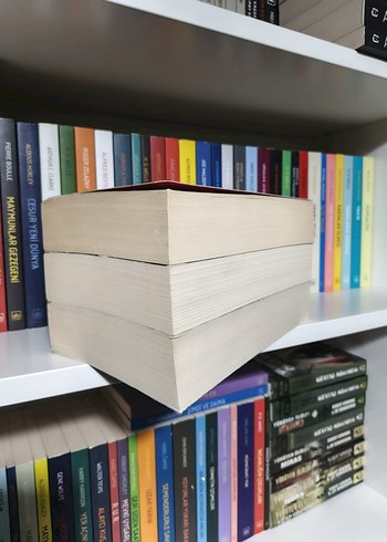 Kuzgunun Gölgesi - Anthony Ryan - Görsel 5