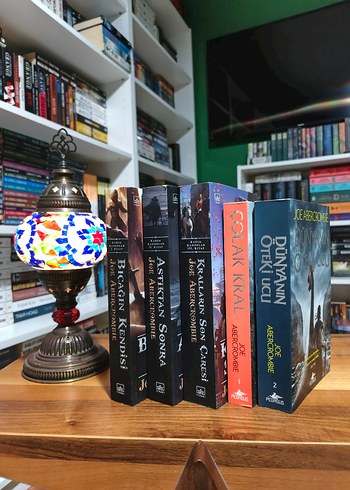 Joe Abercrombie Seti - 5 Kitap - Görsel 2