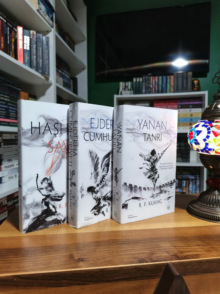 R.F. Kuang Kitap Seti - Görsel 3