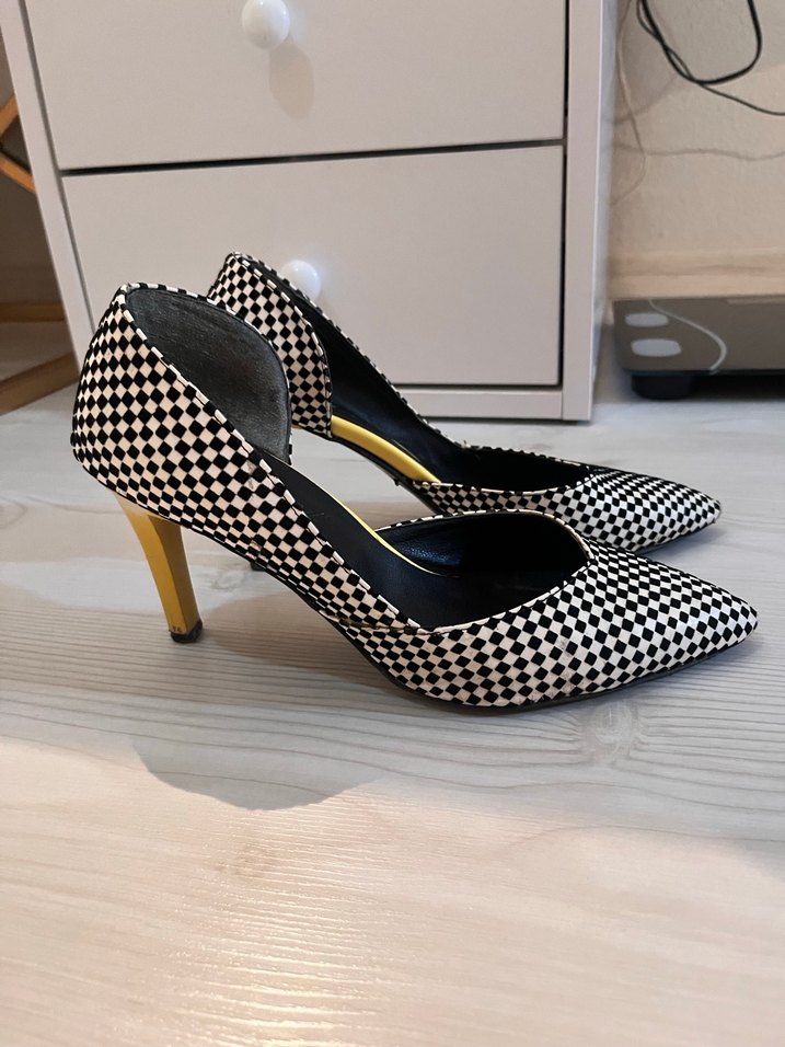 Sarı Tokalı Siyah Beyaz Kareli Stiletto - Görsel 2