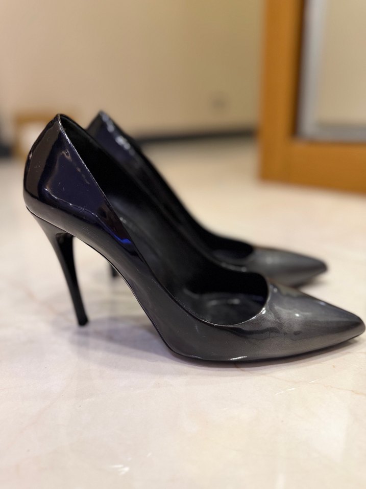 Parlak Gri Yılan Desenli Stiletto Topuklu Ayakkabı - Görsel 4