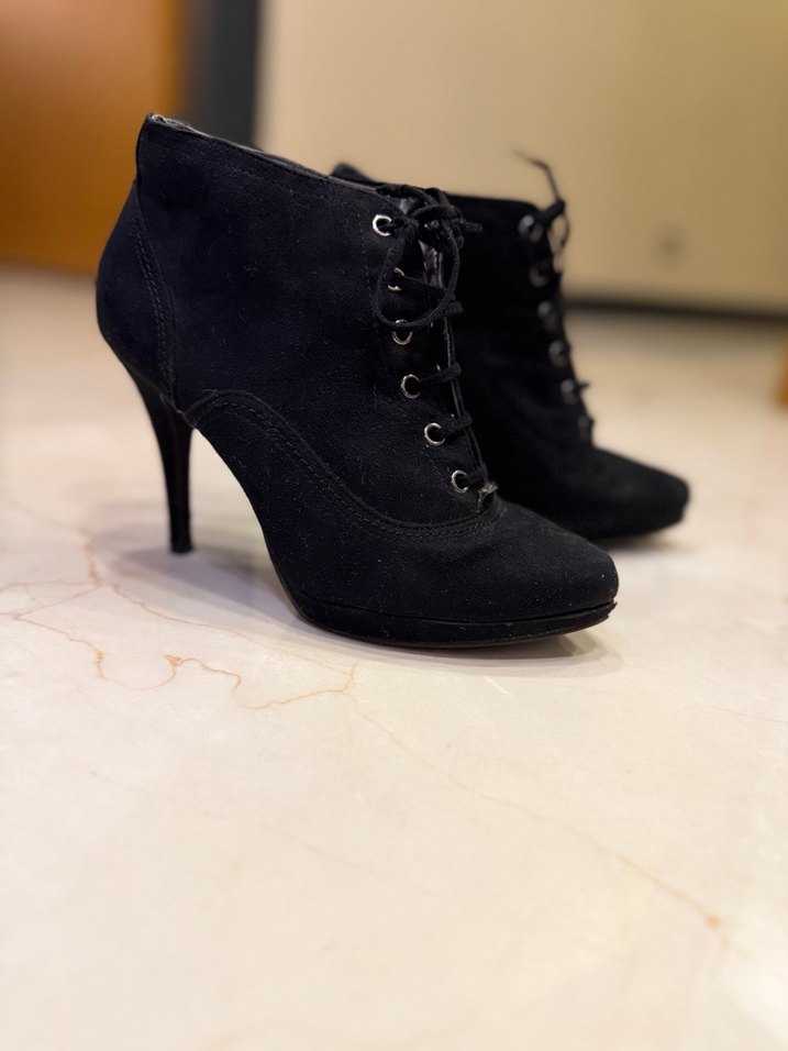 Siyah Süet Bağcıklı Stiletto Topuklu Bot - Görsel 2