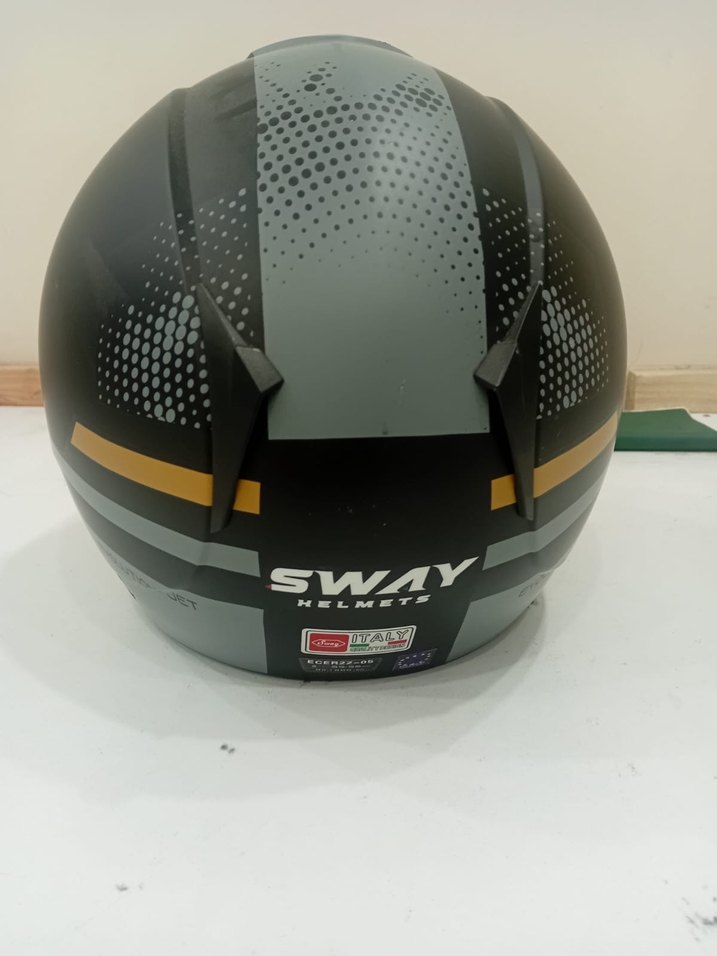 Gri Parlak SWAY Motosiklet Kaskı s beden - Görsel 2
