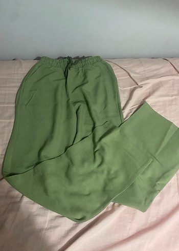 Zara Kadın Yeşil Keten Midi Pantolon - Görsel 2