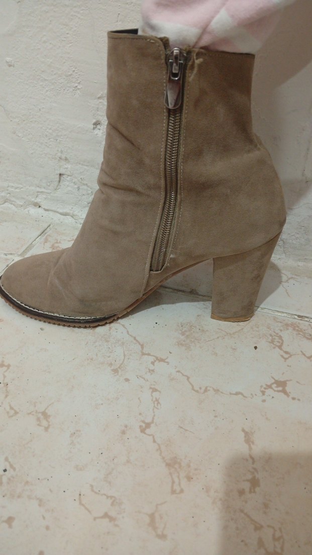 Bej Süet Püsküllü Kadın Bot - Görsel 2