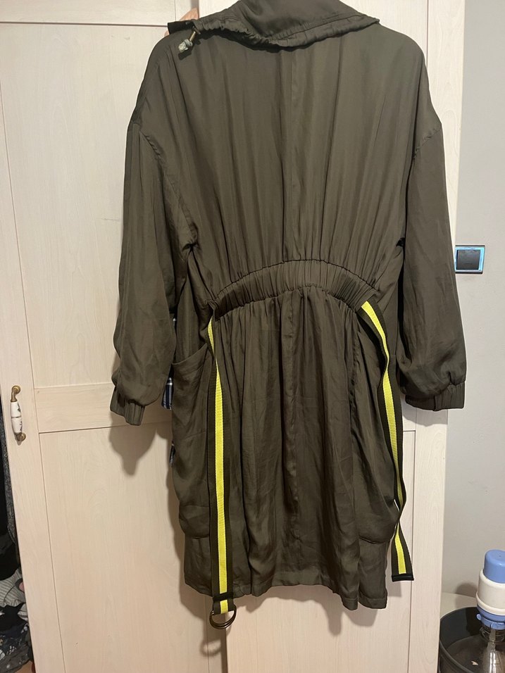 Erkek Haki Uzun Kuşaklı Yağmurluk - Görsel 2