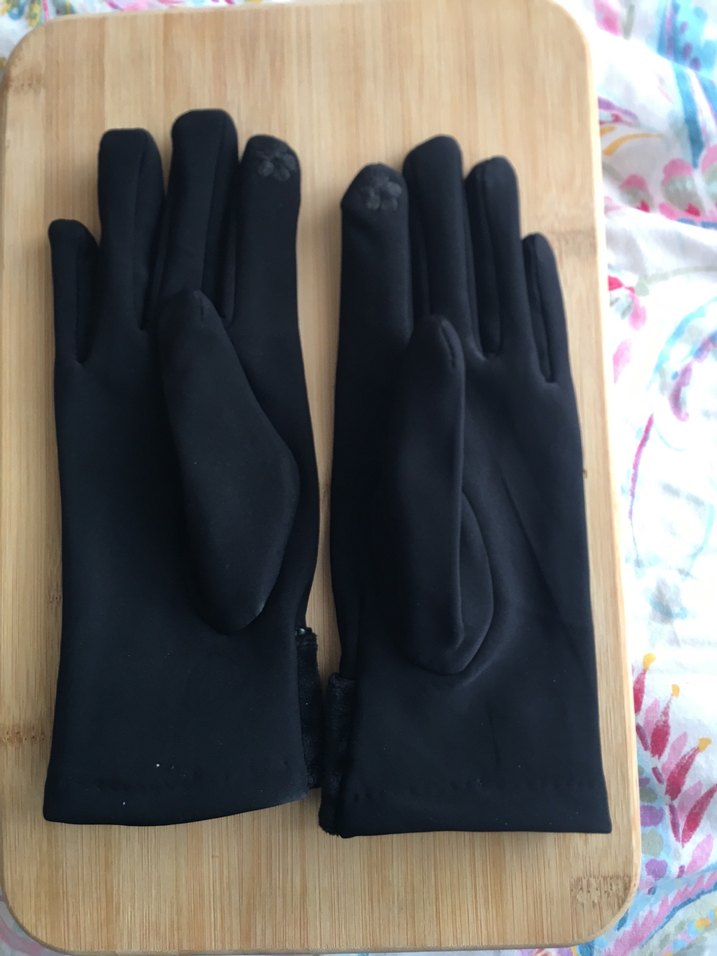 Düğmeli Siyah Süet Kadın Eldiven - Görsel 4