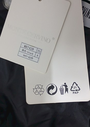 Siyah Düğmeli Kadın Yelek - Görsel 3