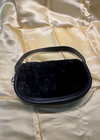 Siyah Kürklü Kadın Çantası - Görsel 5