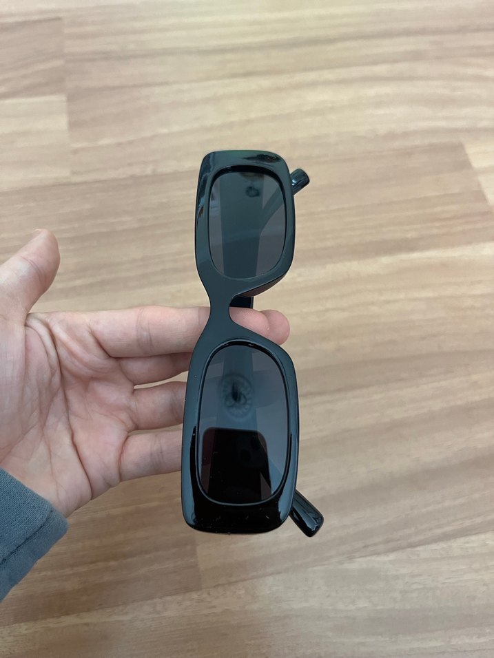 Siyah Minimalist Goth Kadın Güneş Gözlüğü - Görsel 2