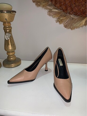 İpekyol nude stiletto
