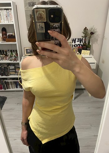 Sarı Kısa Kollu Asimetrik Kadın Bluz - Görsel 2