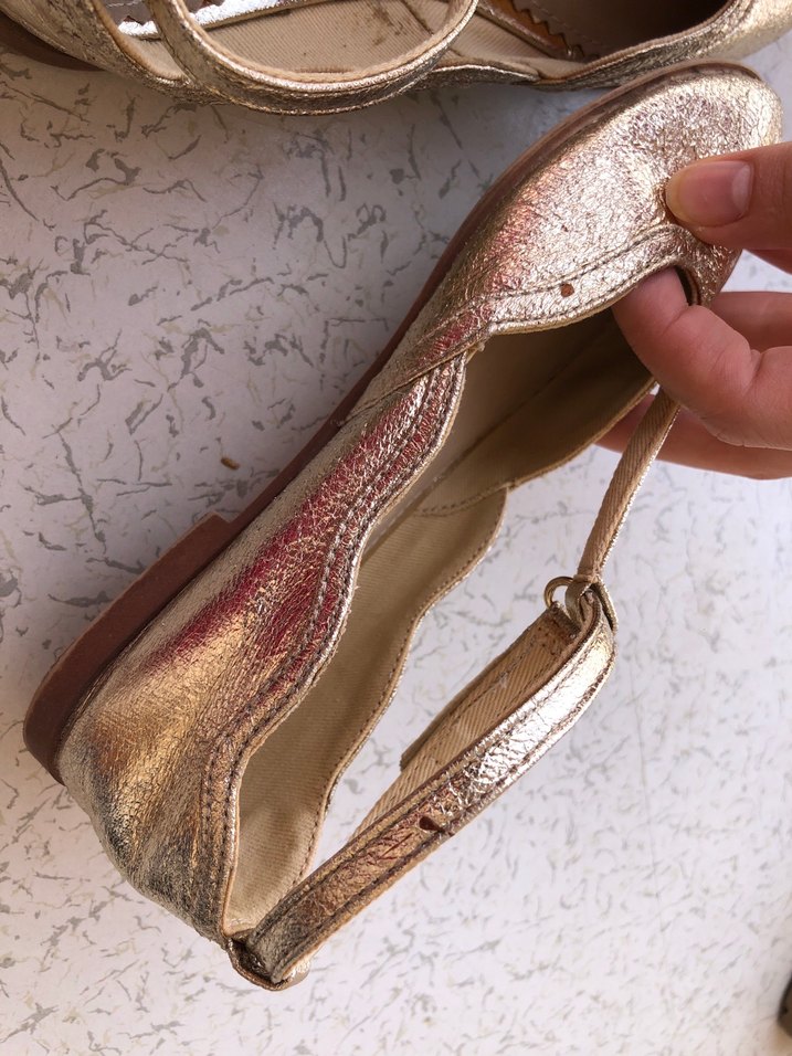 ZARA Kız Çocukları İçin Kemerli Altın Renk Babet - Görsel 5