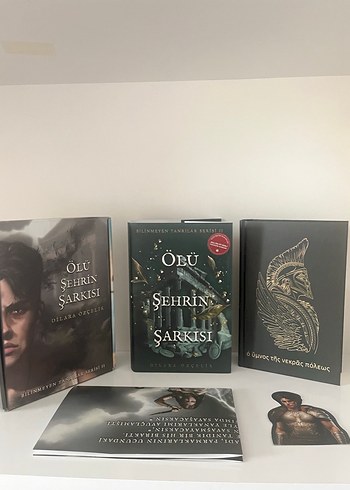 Ölü Şehrin Şarkısı - Dilara Özçelik imzalı kutulu ciltli set - Görsel 2
