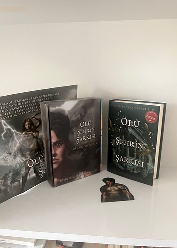 Ölü Şehrin Şarkısı - Dilara Özçelik imzalı kutulu ciltli set - Görsel 7
