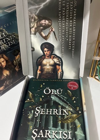 Ölü Şehir Şarkısı serisi BK 1 üçlü kutulu set + BL - Görsel 2