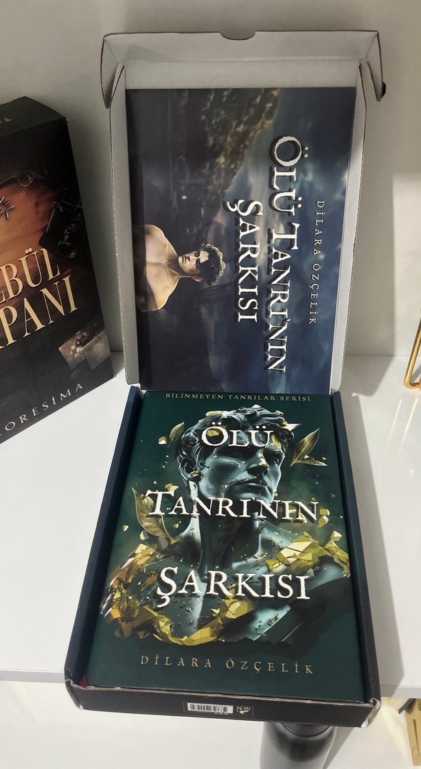 Ölü Şehir Şarkısı serisi BK 1 üçlü kutulu set + BL - Görsel 3