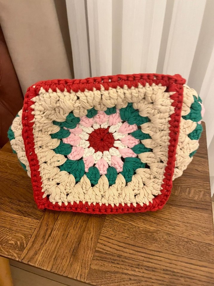 Çiçek Desenli Örgü Bohem Kadın Çantası - Görsel 2