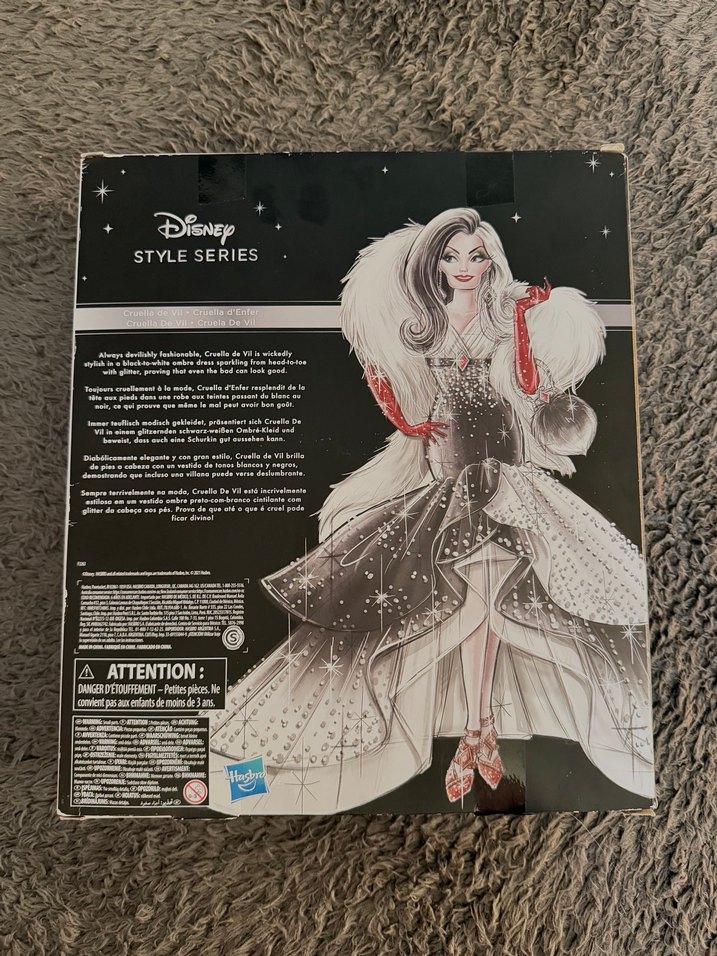 Disney style series cruella de vil koleksiyon bebeği - Görsel 2