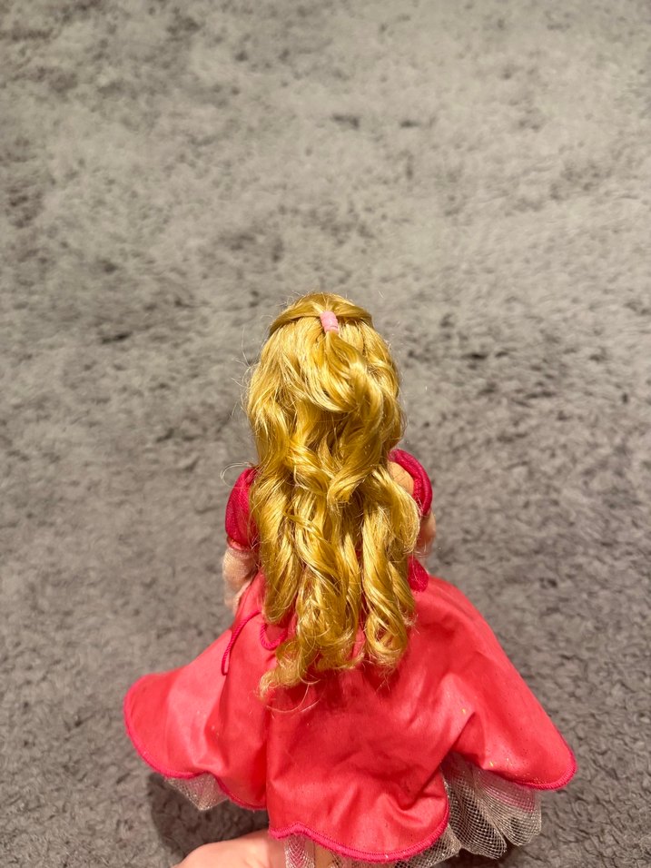 Barbie 12 dans eden prenses genevie - Görsel 2