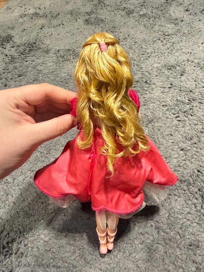 Barbie 12 dans eden prenses genevie - Görsel 3