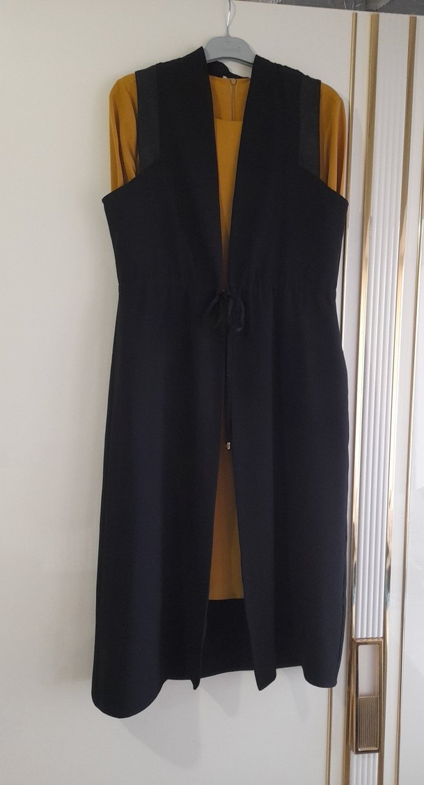 Siyah Kemerli Uzun Kadın Yelek - Görsel 2