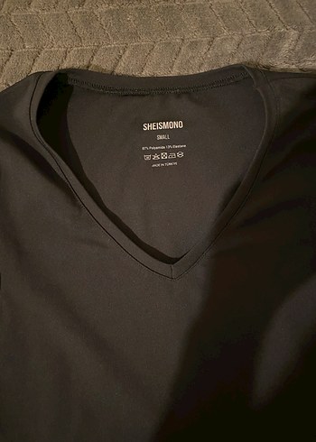 Siyah V Yakalı Uzun Kollu - Görsel 2