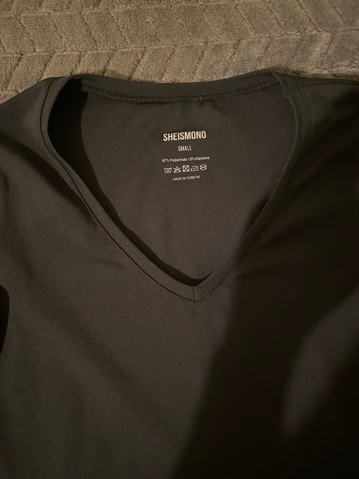 Siyah V Yakalı Uzun Kollu - Görsel 2