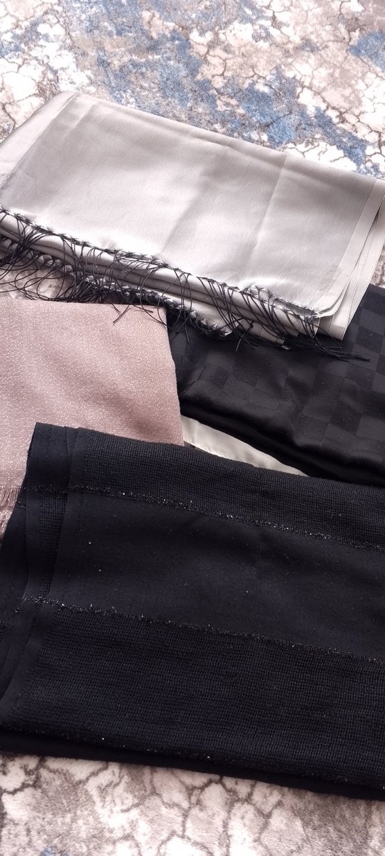 4 şal 
tafta.simli yumşak şal desnli
kahve rengi gri ve iki siyh - Görsel 2