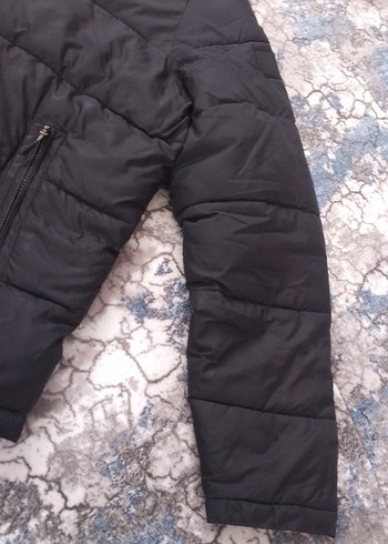 Siyah Kapüşonlu Fermuarlı Kadın Kışlık Mont - Görsel 4