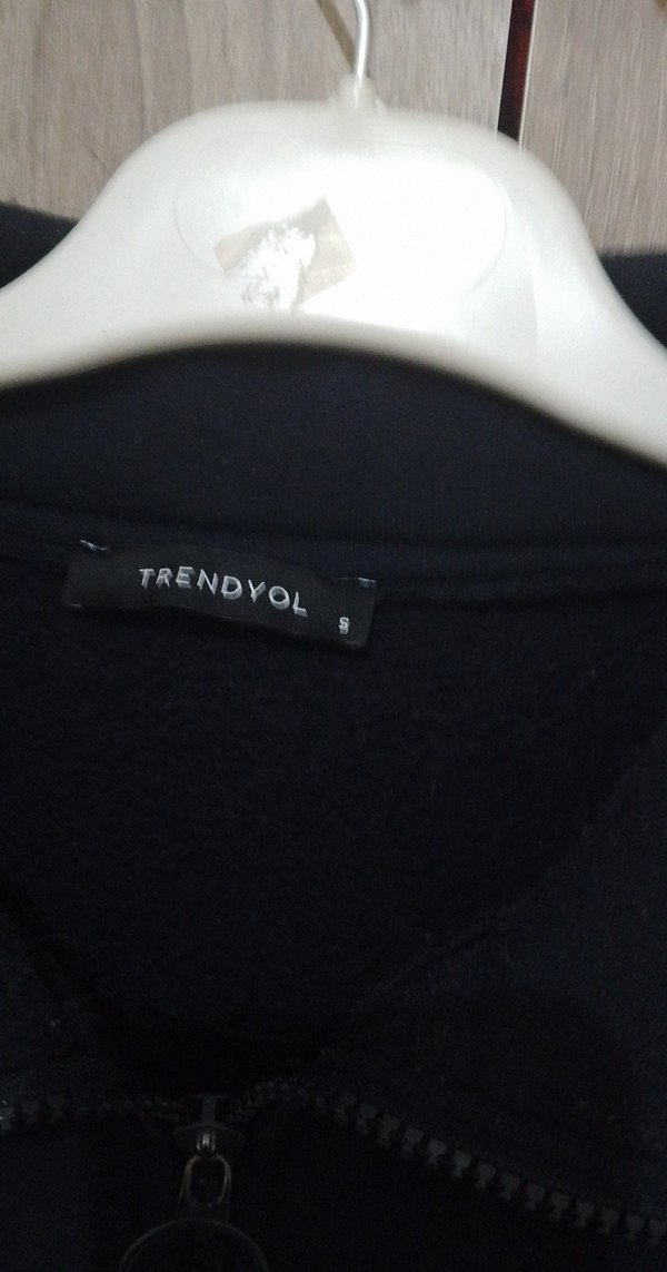 Kadın Siyah Baskılı Fermuarlı Sweatshirt - Görsel 2