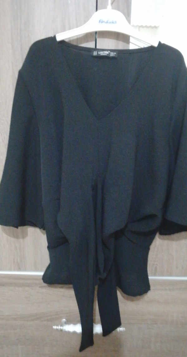 Siyah V Yakalı Drapeli Kadın Bluz kurdalli - Görsel 2