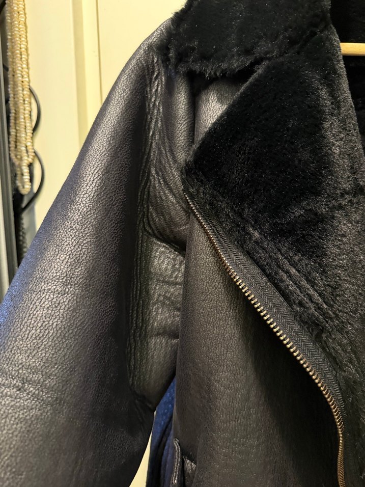 Koton marka XL 42 beden içi yumuşacık üstü süet çok şık mont - Görsel 4