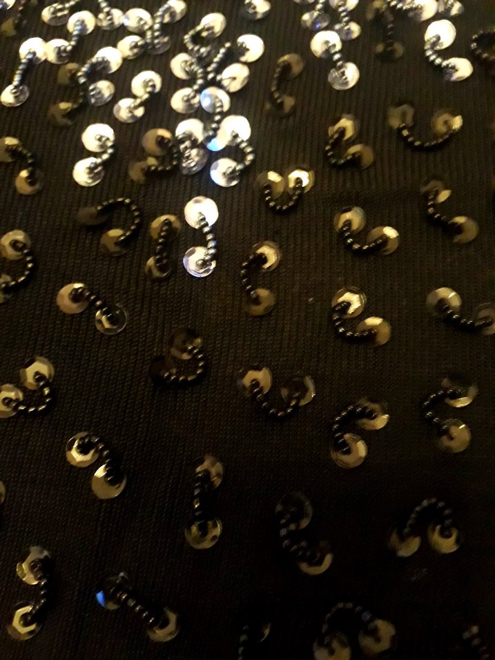 Siyah Pul Detaylı Yüksek Yakalı Kadın Süveter - Görsel 2