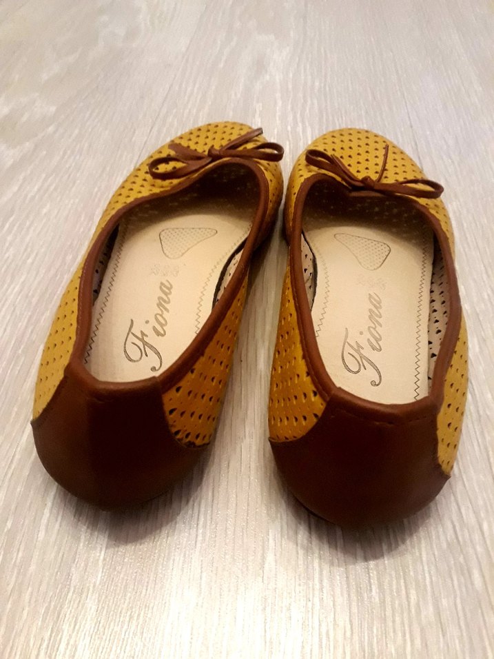 Sarı Puantiyeli Fiyonklu Dolgu Topuk Kadın Babet - Görsel 2