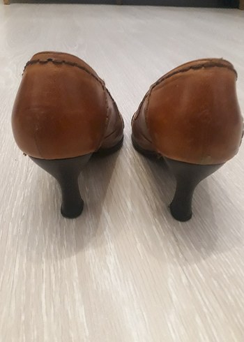 Camel Yılan Desenli Deri Topuklu Kadın Ayakkabı - Görsel 5