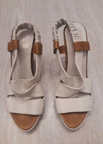 Beyaz Yılan Desenli Dolgu Topuklu Kadın Ayakkabı - Görsel 6