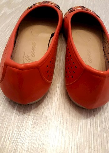 Kırmızı Nakışlı Kadın  Babet - Görsel 3