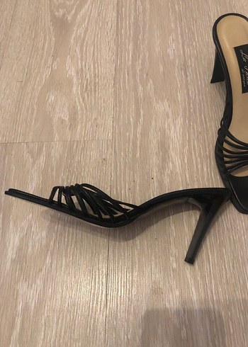 Tokalı Siyah İnce Topuklu Kadın Terliği - Görsel 5