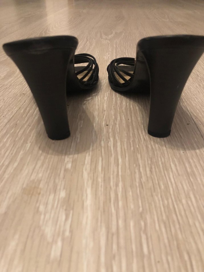 Tokalı Siyah İnce Topuklu Kadın Terliği - Görsel 3