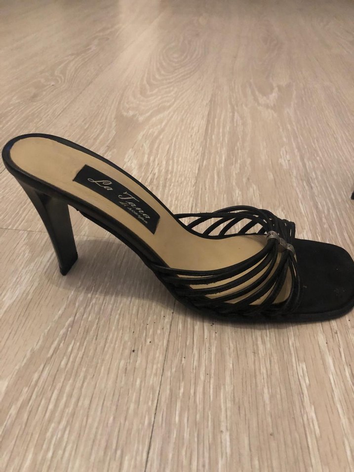 Tokalı Siyah İnce Topuklu Kadın Terliği - Görsel 2