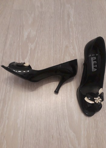 Fiyonklu Siyah Vintage Topuklu Kadın Ayakkabı - Görsel 6
