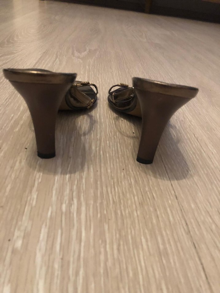 Altın Renkli Tokalı Stiletto Kadın Akşam Terliği - Görsel 5