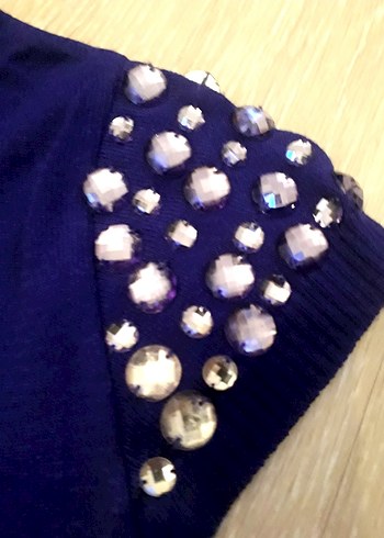 Düğmeli Mor Kolsuz Boğazlı Triko - Görsel 2