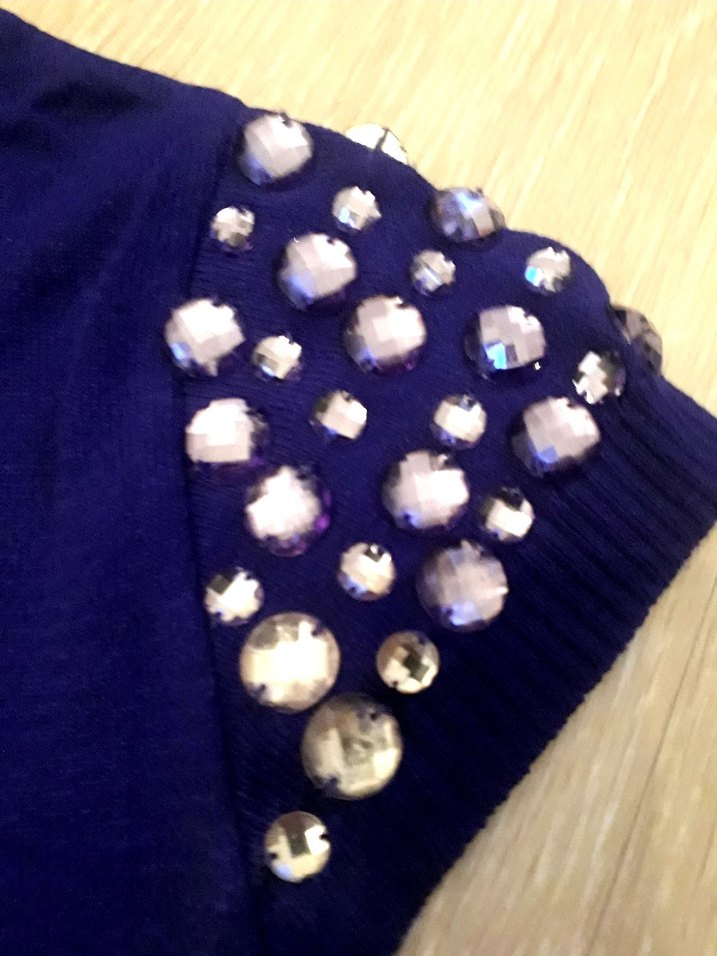 Düğmeli Mor Kolsuz Boğazlı Triko - Görsel 2