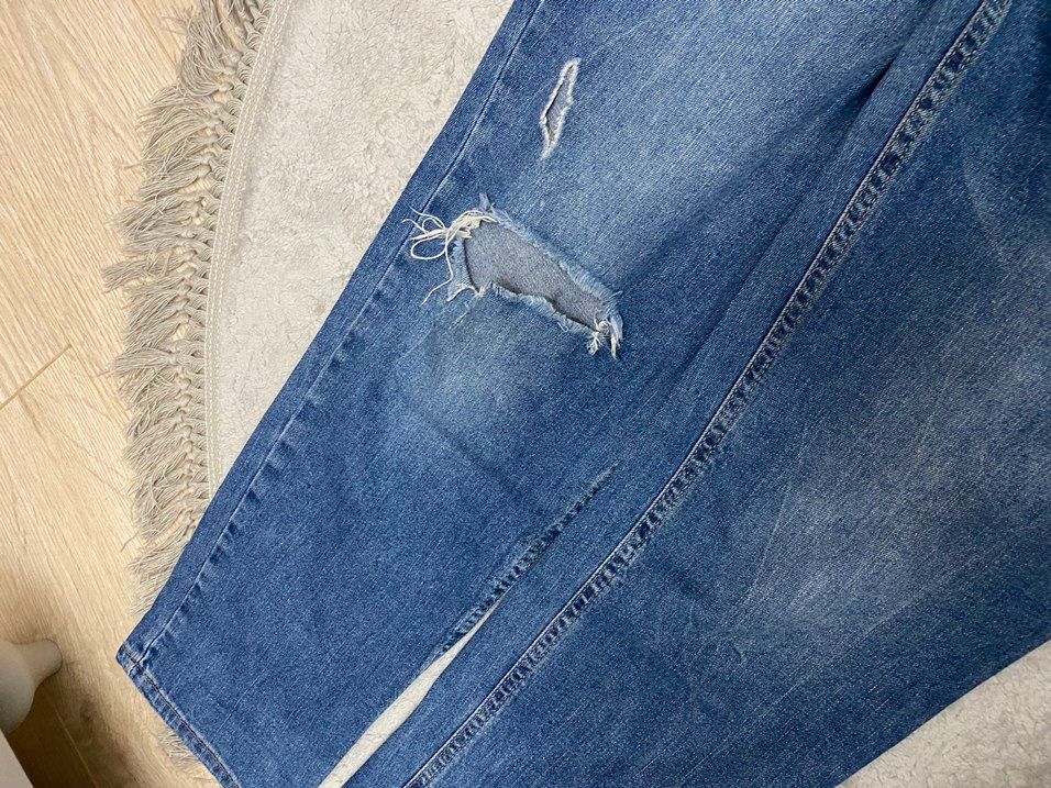 Mavi Yırtık Detaylı Geniş Kesim Kadın Kot Pantolon - Görsel 4