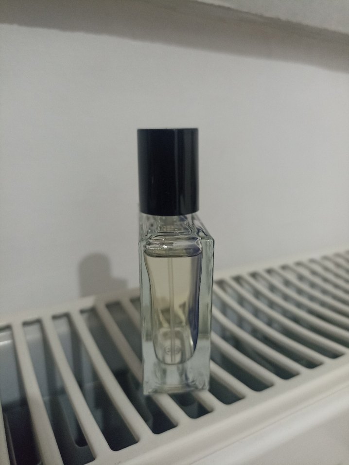 Avon Far Away Kadın Parfümü - Görsel 2