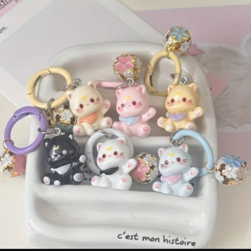 Pastel Renkli Boncuklu Kadın Anahtarlık - Görsel 3