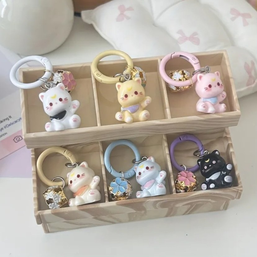 Pastel Renkli Boncuklu Kadın Anahtarlık - Görsel 2